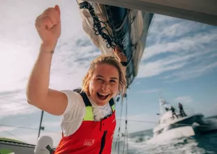 Violette Dorange sur son bateau Devenir